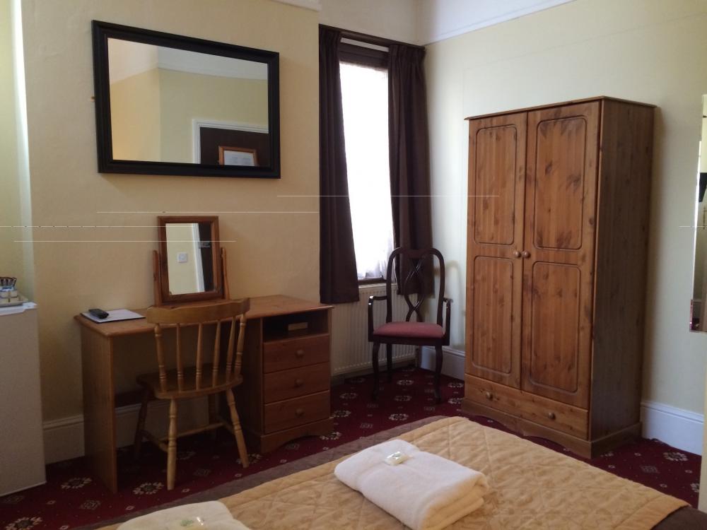 Fairways Guest House in Cambridge listing by Cambridge Accommodation Service
